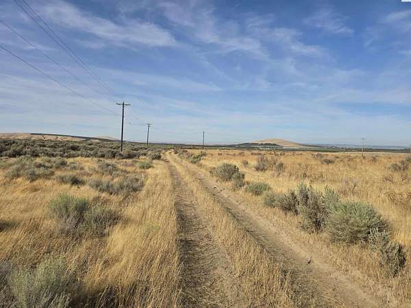 5 Acres of Residential Land for Sale in Benton City, Washington