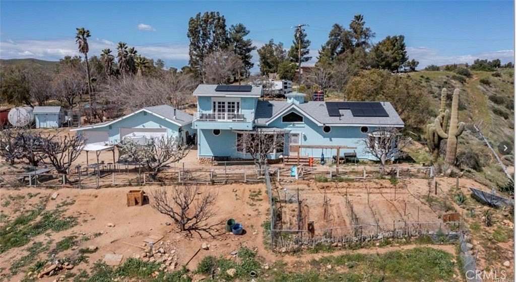 4.13 Acres of Land with Home for Sale in Agua Dulce, California