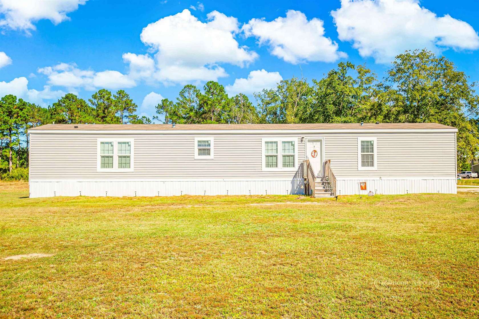 2.5 Acres of Land with Home for Sale in Loris, South Carolina