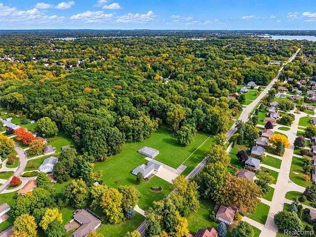 2.46 Acres of Residential Land for Sale in West Bloomfield, Michigan