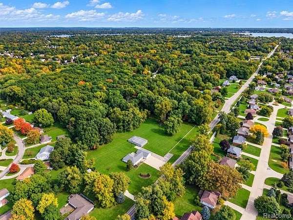 2.46 Acres of Residential Land for Sale in West Bloomfield, Michigan