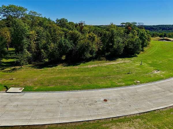 0.59 Acres of Residential Land for Sale in Cedar Rapids, Iowa