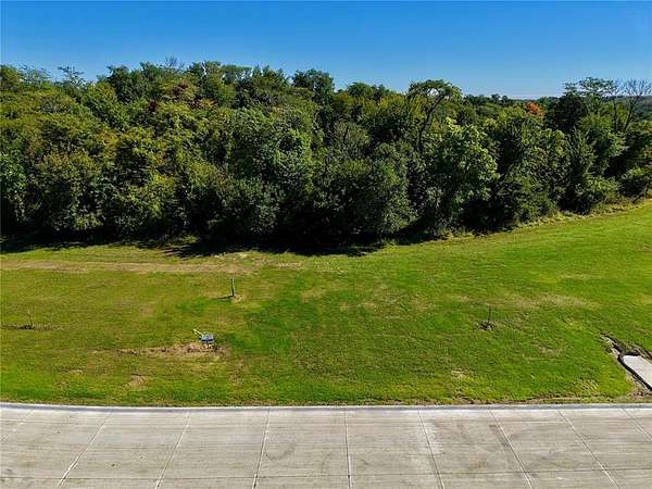 0.47 Acres of Residential Land for Sale in Cedar Rapids, Iowa