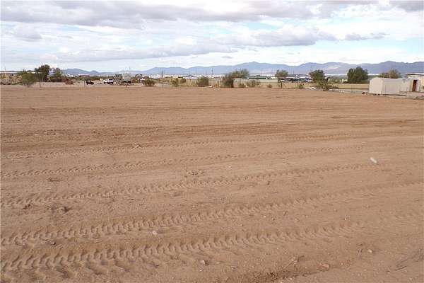 1 Acre of Residential Land for Sale in Golden Valley, Arizona