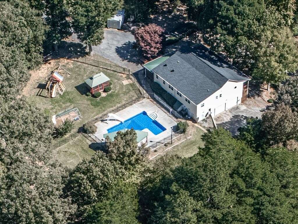 3 Acres of Land with Home for Sale in Temple, Georgia