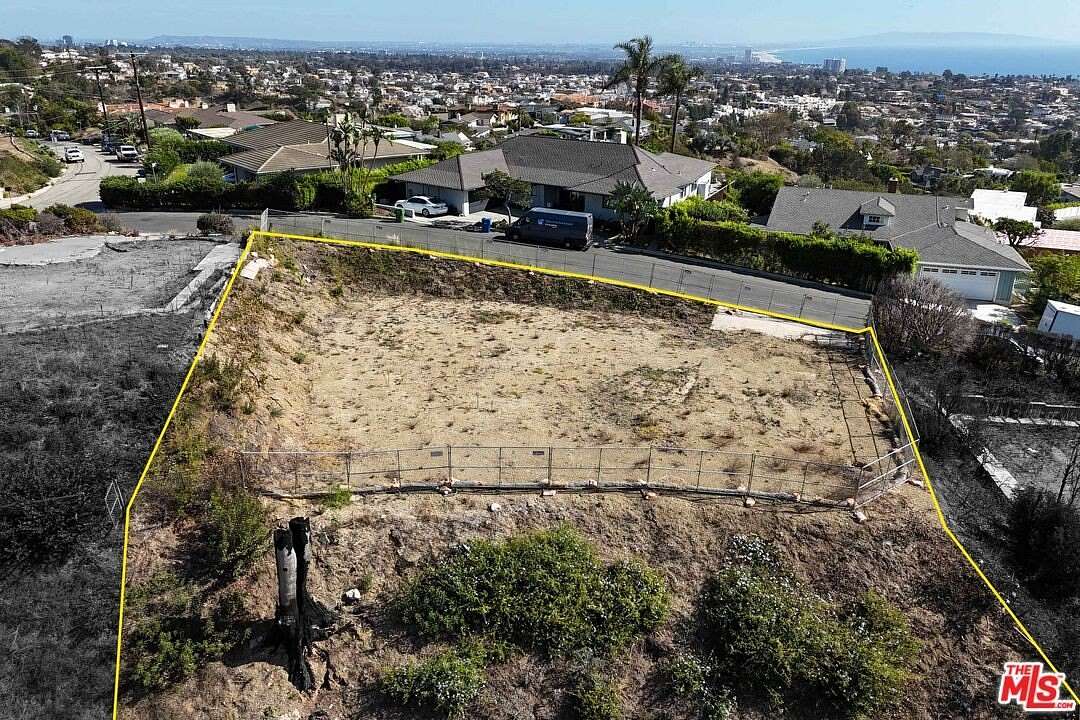 0.4 Acres of Residential Land for Sale in Pacific Palisades, California