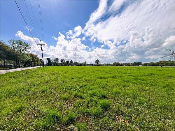 2 Acres of Residential Land for Sale in Hessmer, Louisiana