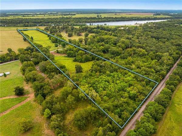 28.3 Acres of Commercial Land for Sale in Boyce, Louisiana
