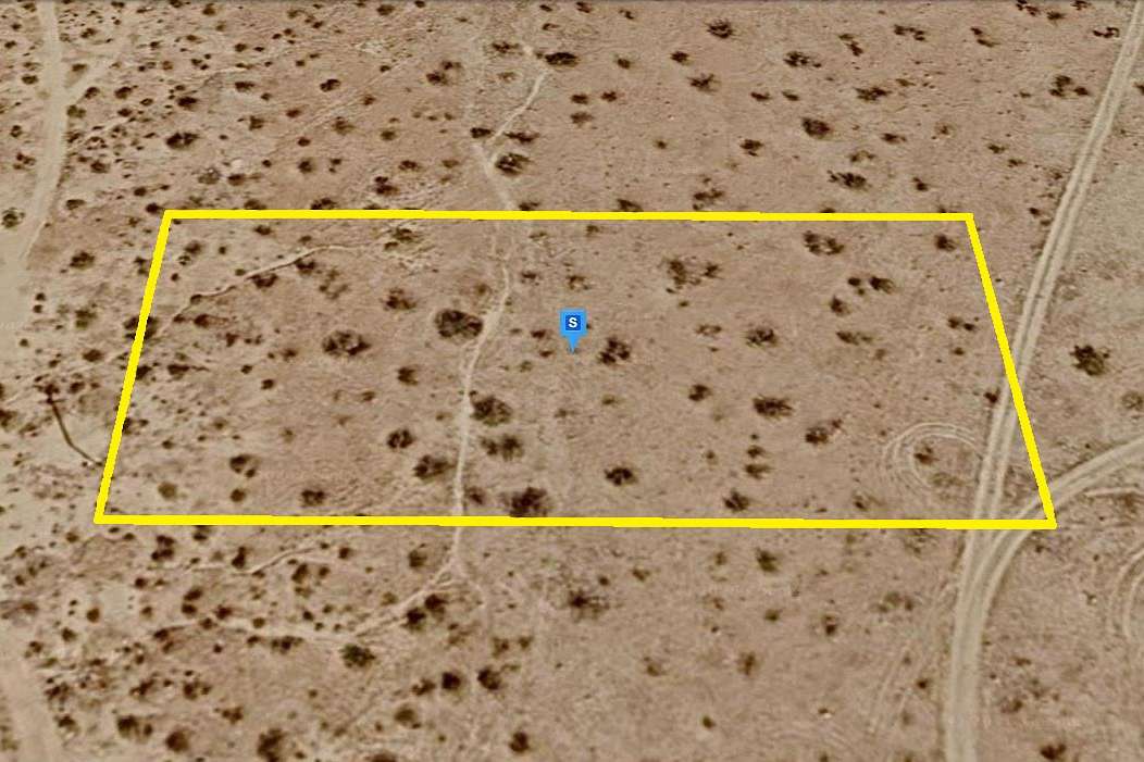 1.25 Acres of Residential Land for Sale in Landers, California