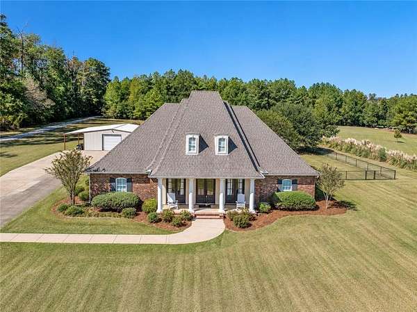 2.57 Acres of Land with Home for Sale in Pineville, Louisiana