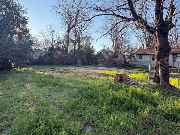 0.25 Acres of Residential Land for Sale in Alexandria, Louisiana