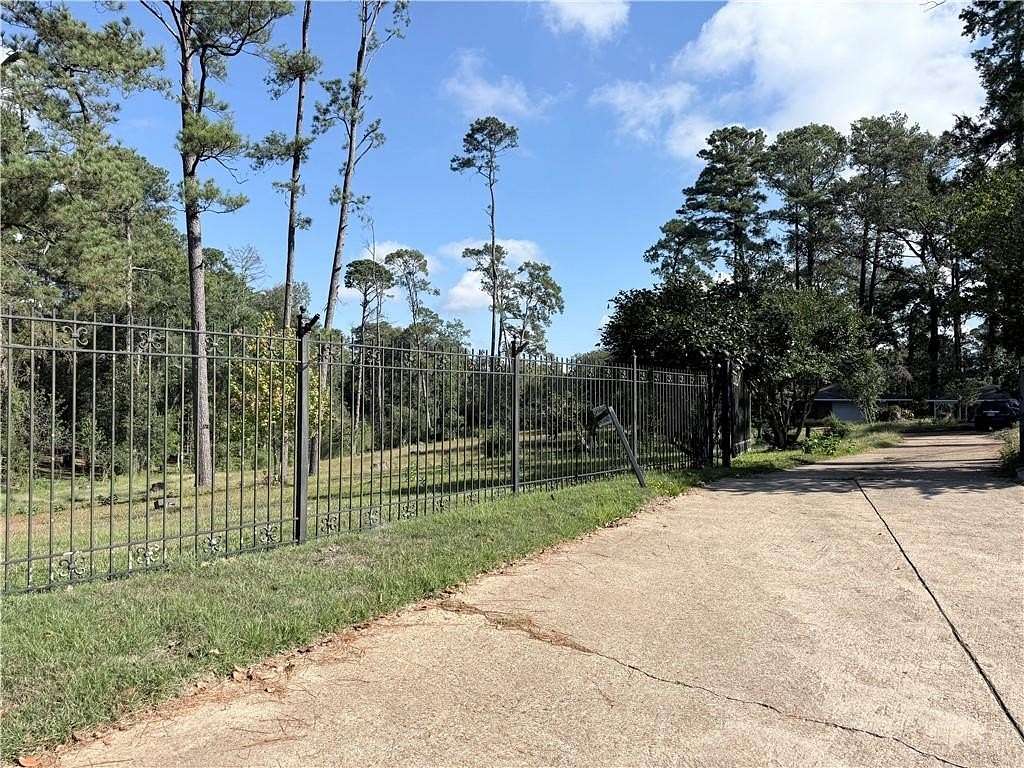 3.26 Acres of Mixed-Use Land for Sale in Pineville, Louisiana