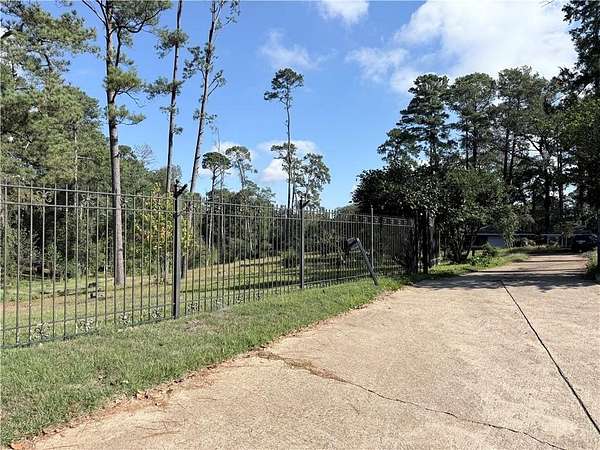 3.26 Acres of Mixed-Use Land for Sale in Pineville, Louisiana