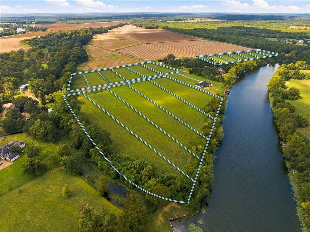 3 Acres of Residential Land for Sale in Natchez, Louisiana