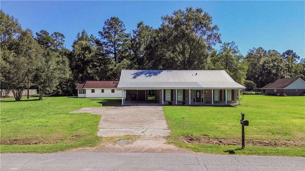 2 Acres of Land with Home for Sale in Hammond, Louisiana