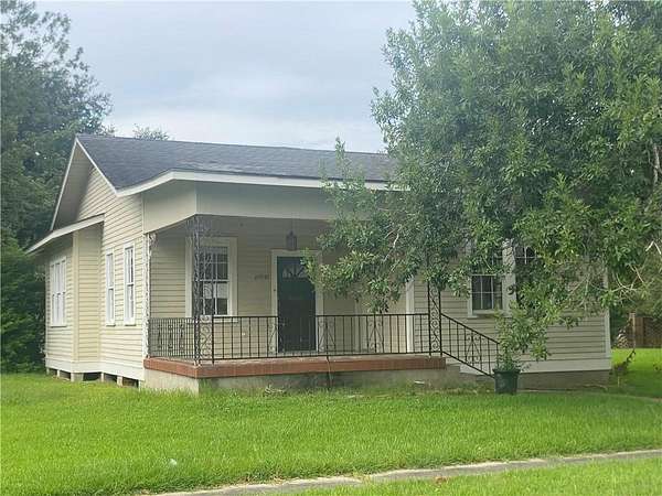 4.36 Acres of Land with Home for Sale in Plaquemine, Louisiana