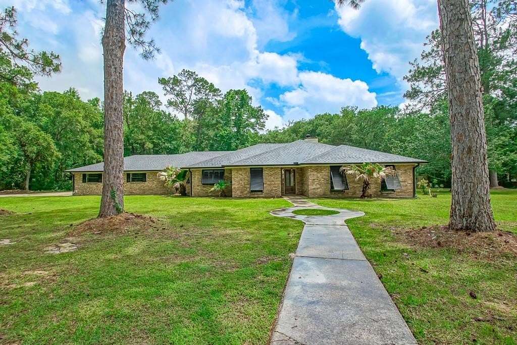 1.6 Acres of Land with Home for Sale in Slidell, Louisiana