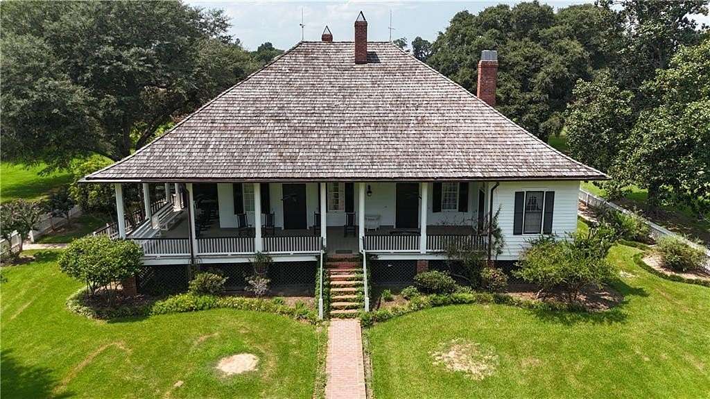8.29 Acres of Land with Home for Sale in Natchitoches, Louisiana