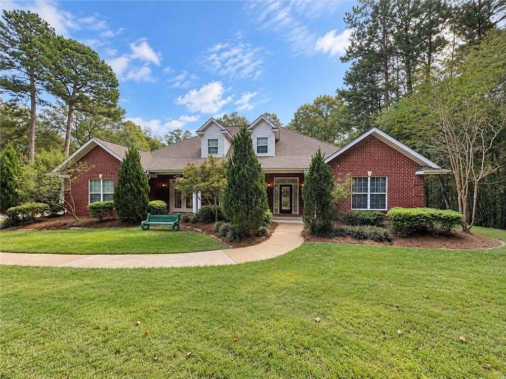 2 Acres of Land with Home for Sale in Pineville, Louisiana