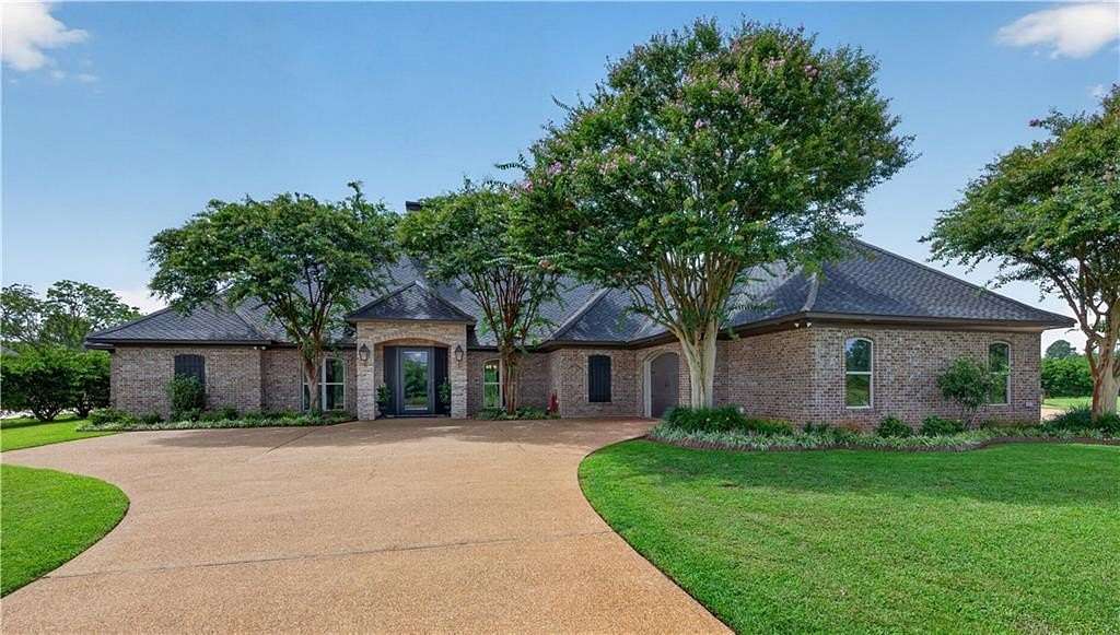 1.53 Acres of Land with Home for Sale in Natchitoches, Louisiana