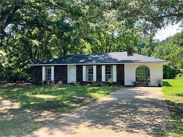 2 Acres of Land with Home for Sale in Pineville, Louisiana