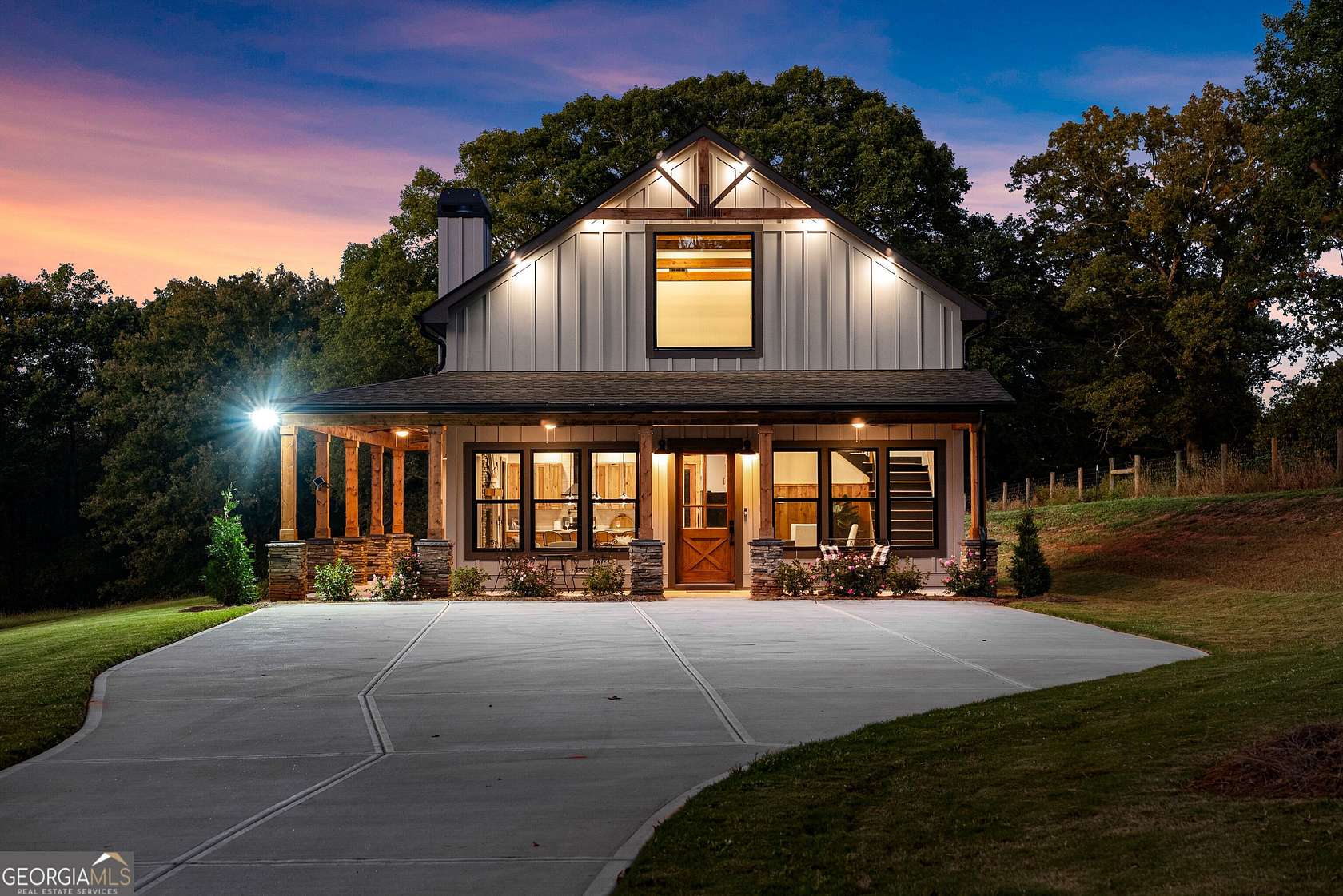 2 Acres of Land with Home for Sale in Cleveland, Georgia