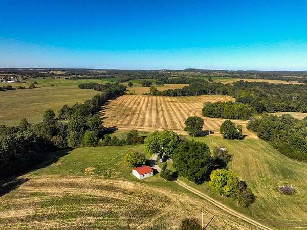 788 Acres of Land with Home for Sale in Marion, Kentucky
