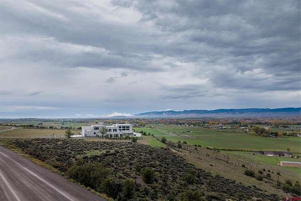 3.24 Acres of Land with Home for Sale in Montrose, Colorado
