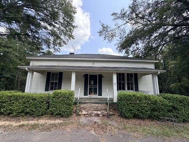 19.7 Acres of Recreational Land with Home for Sale in Oxford, Mississippi