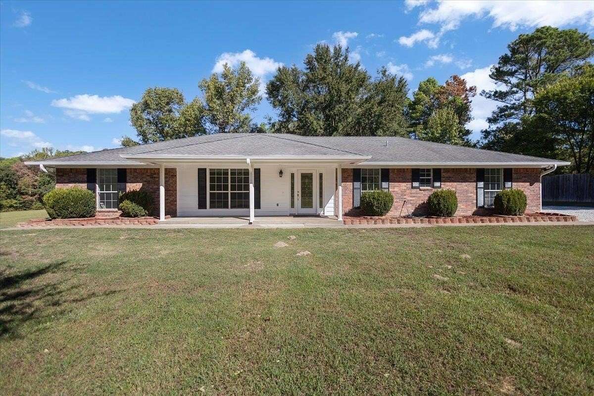 5.29 Acres of Land with Home for Sale in Diana, Texas