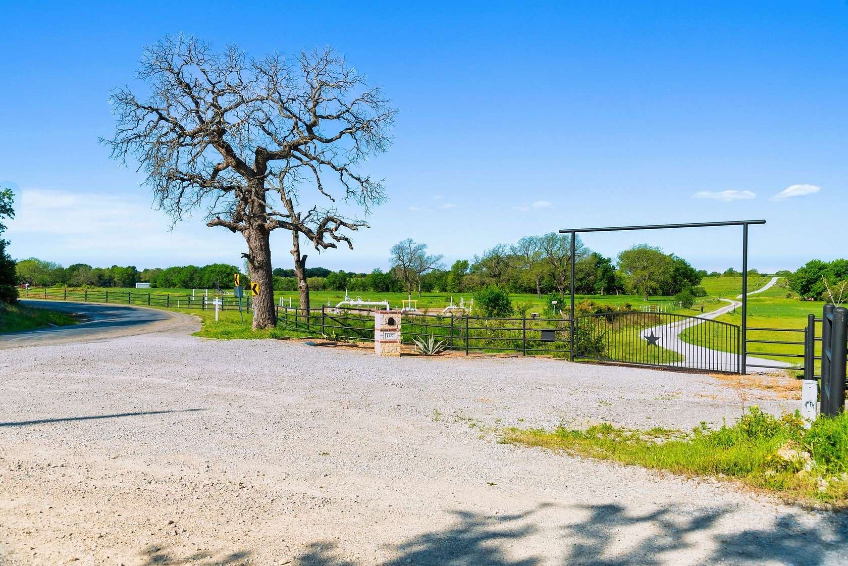 28.3 Acres of Land for Sale in Alvord, Texas