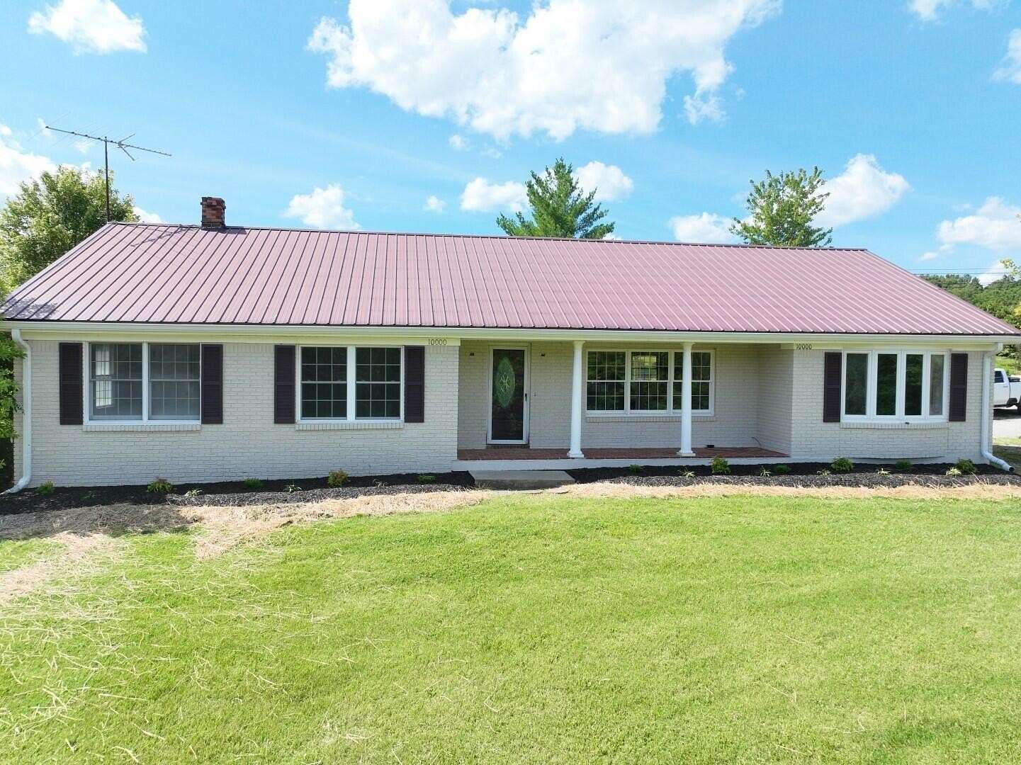 4 Acres of Land with Home for Sale in Springfield, Kentucky