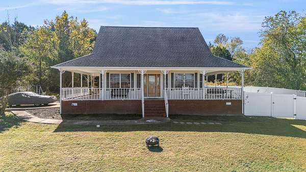 4 Acres of Land with Home for Sale in Pulaski, Tennessee