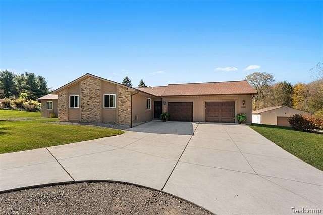 6 Acres of Land with Home for Sale in Oxford, Michigan