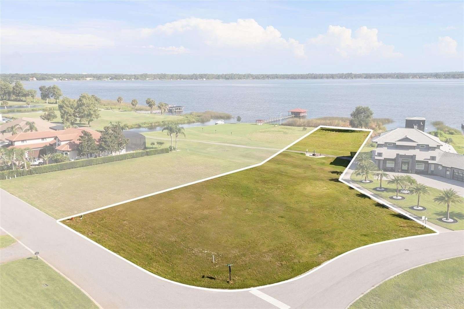 1 Acre of Residential Land for Sale in Tavares, Florida