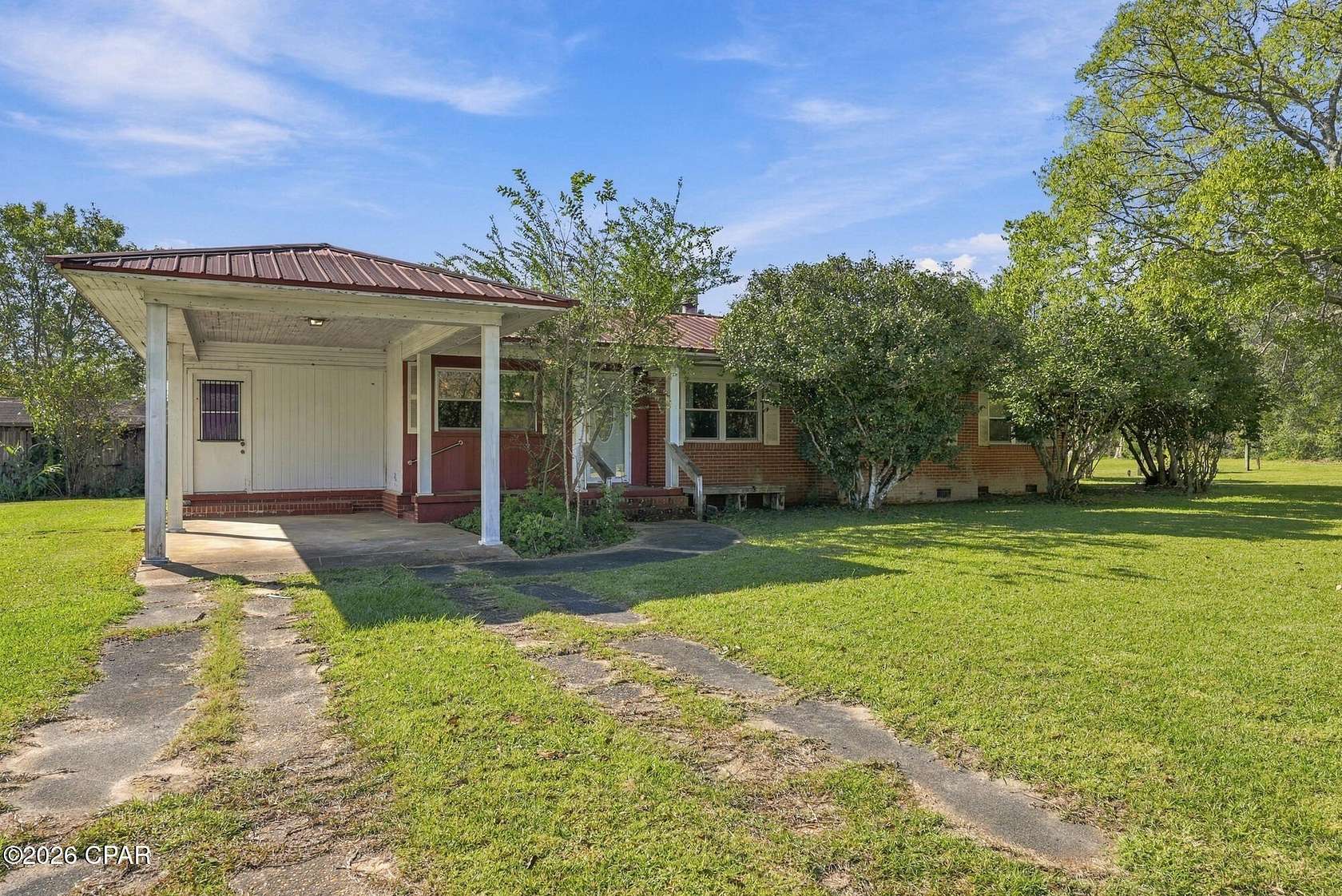 18 Acres of Recreational Land with Home for Sale in Cottondale, Florida