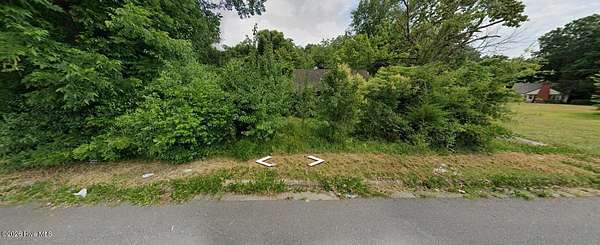 0.34 Acres of Residential Land for Sale in Laurinburg, North Carolina