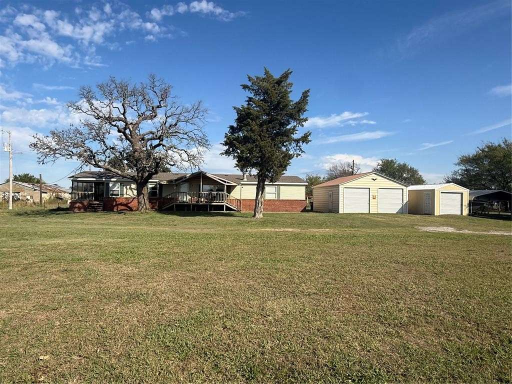 7 Acres of Land with Home for Sale in Wellston, Oklahoma