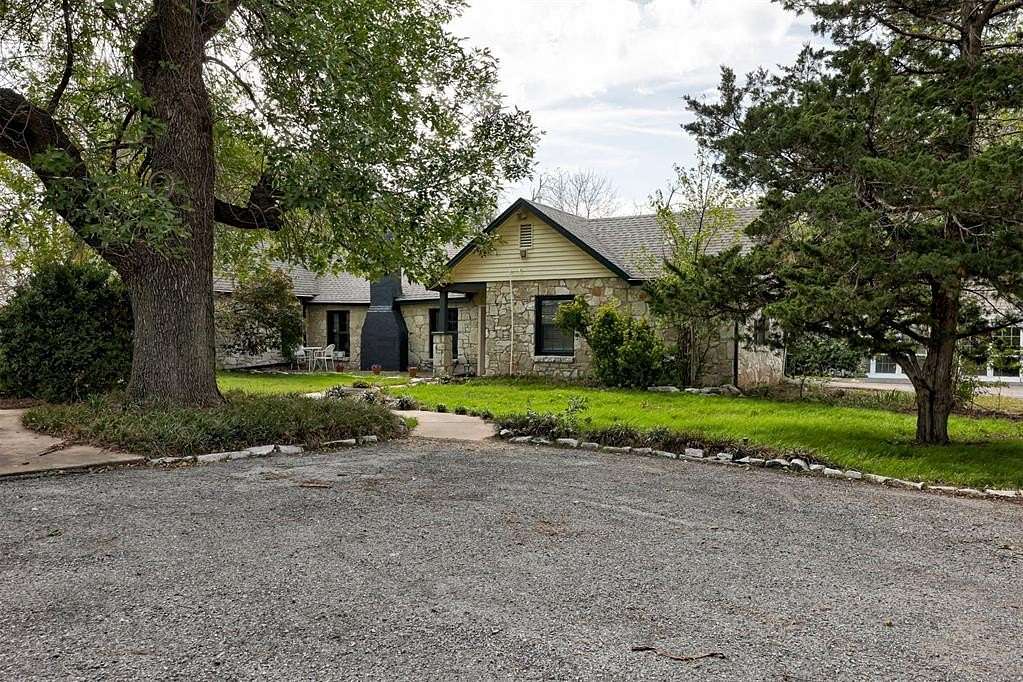 5 Acres of Land with Home for Sale in Guthrie, Oklahoma
