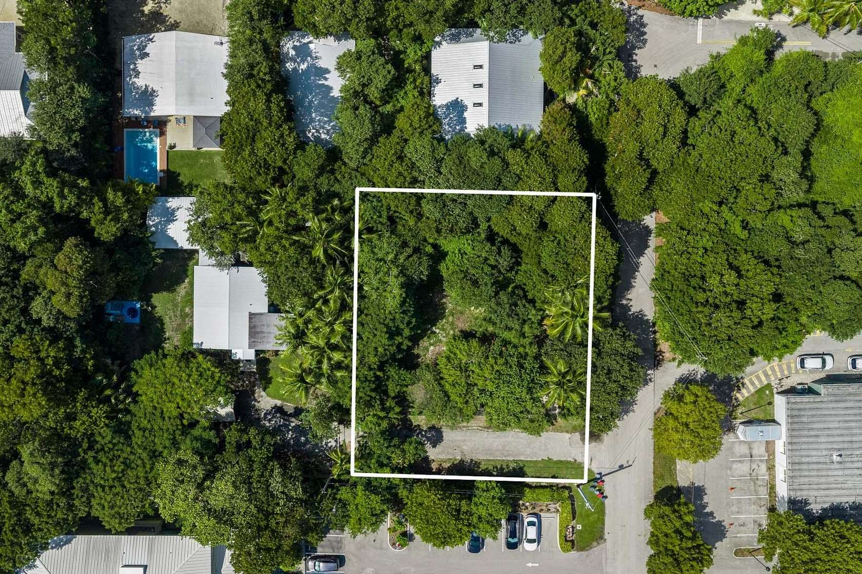 0.33 Acres of Residential Land for Sale in Plantation Key, Florida