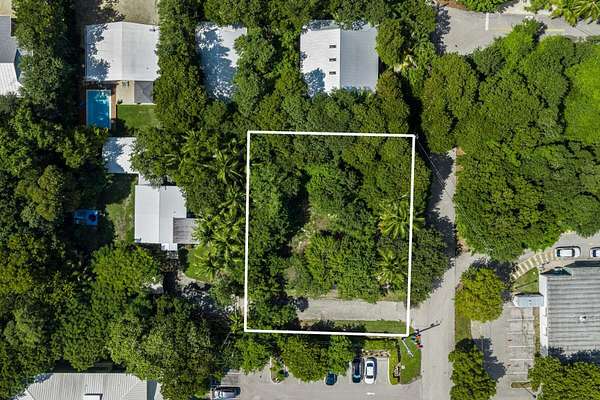 0.33 Acres of Residential Land for Sale in Plantation Key, Florida