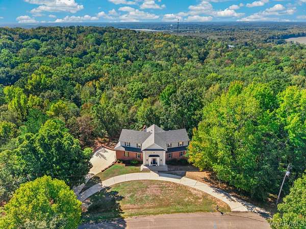 3.13 Acres of Land with Home for Sale in Wetumpka, Alabama
