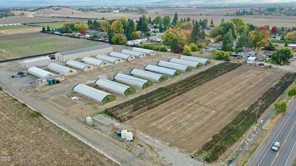 9 Acres of Land for Sale in Medford, Oregon