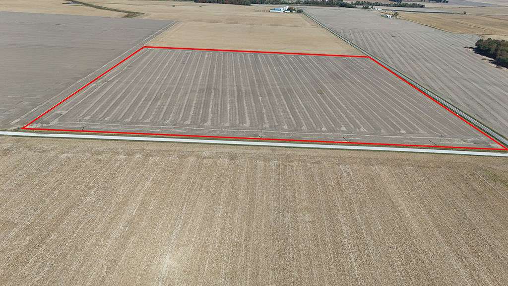 40 Acres of Agricultural Land for Auction in Dundas, Illinois
