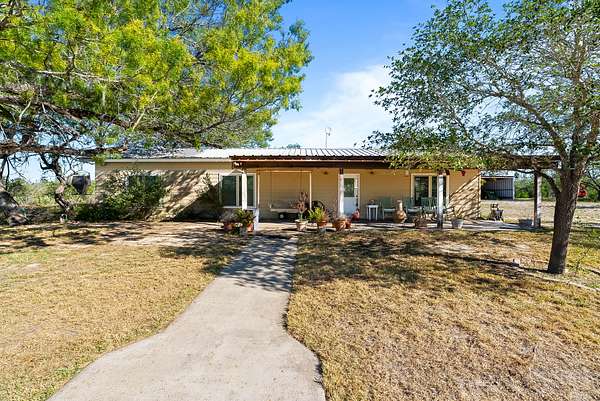 116 Acres of Land with Home for Sale in Three Rivers, Texas