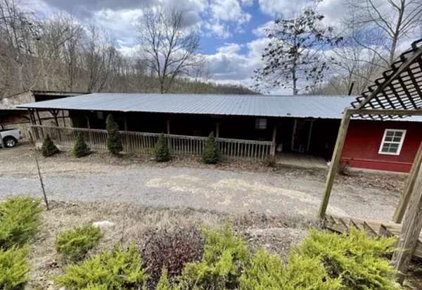 11 Acres of Land with Home for Sale in Dowelltown, Tennessee