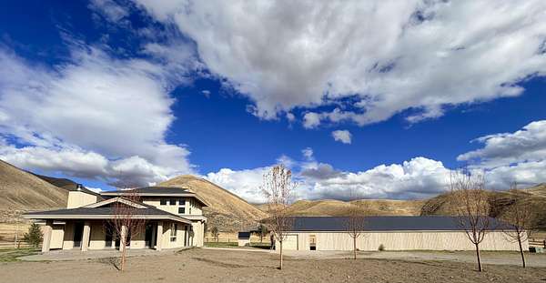 3.1 Acres of Land with Home for Sale in Bellevue, Idaho