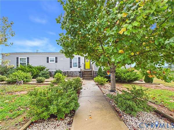 26.4 Acres of Land with Home for Sale in Appomattox, Virginia