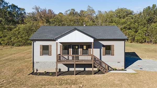 4.57 Acres of Land with Home for Sale in Pleasant Shade, Tennessee