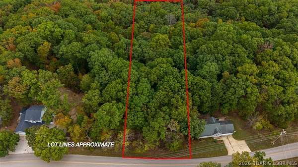 1 Acre of Residential Land for Sale in Sunrise Beach, Missouri